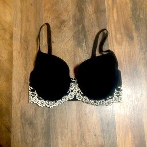 Wacoal Women’s 32D Bra
